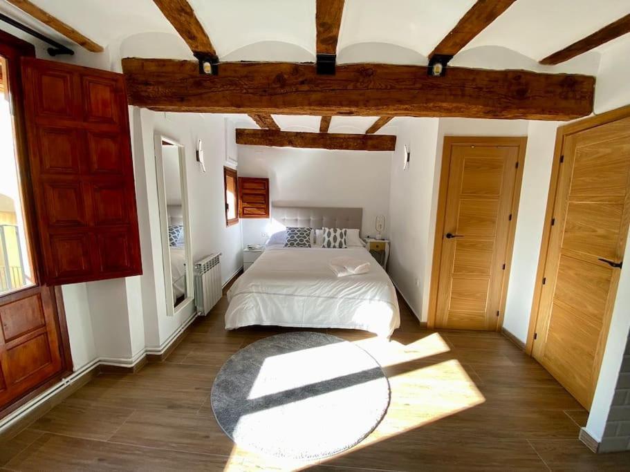 Villa Sol Casa Con Cueva Privada Y Vistas A La Iglesia Requena Kültér fotó