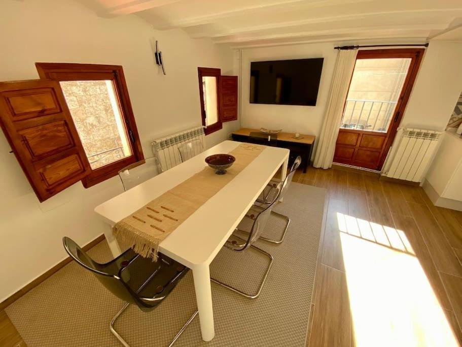 Villa Sol Casa Con Cueva Privada Y Vistas A La Iglesia Requena Kültér fotó