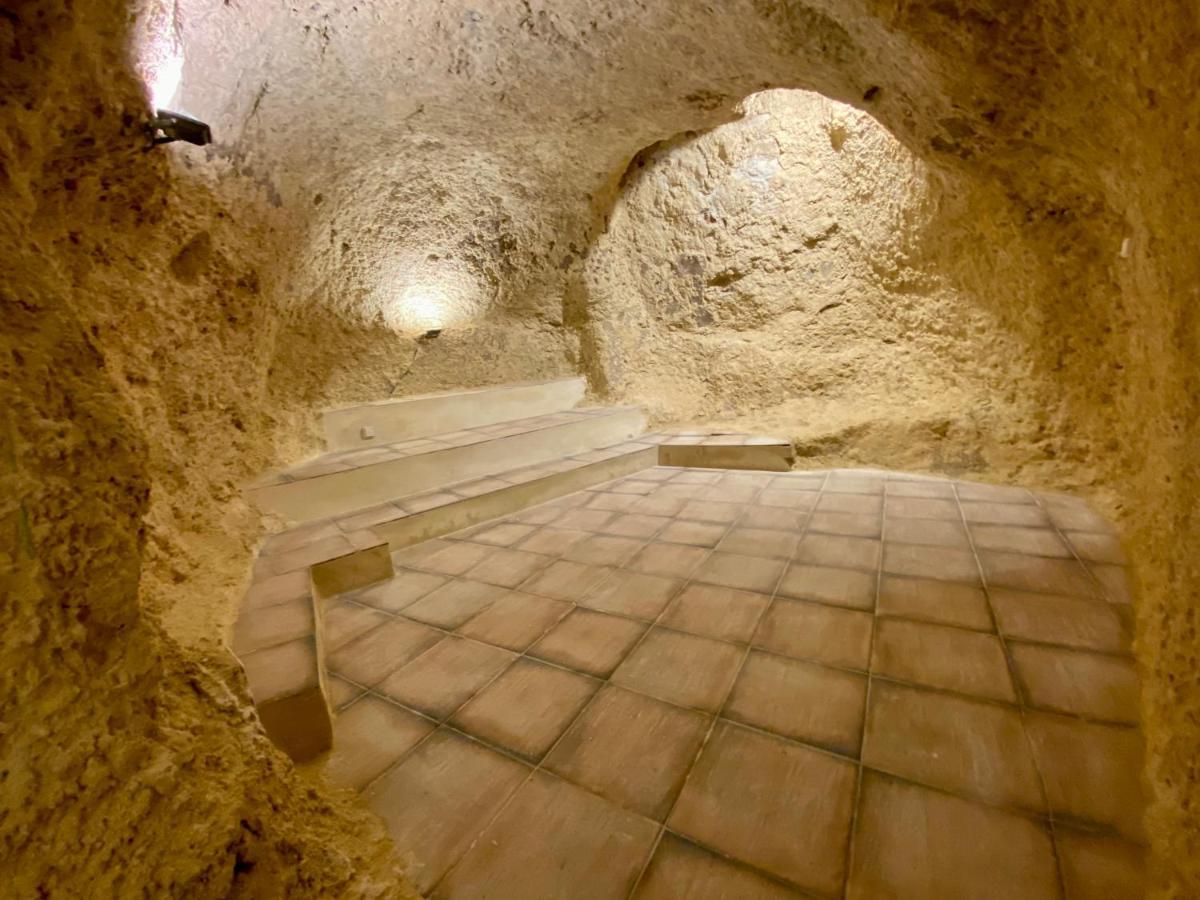 Villa Sol Casa Con Cueva Privada Y Vistas A La Iglesia Requena Kültér fotó