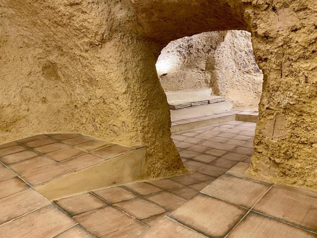 Villa Sol Casa Con Cueva Privada Y Vistas A La Iglesia Requena Kültér fotó